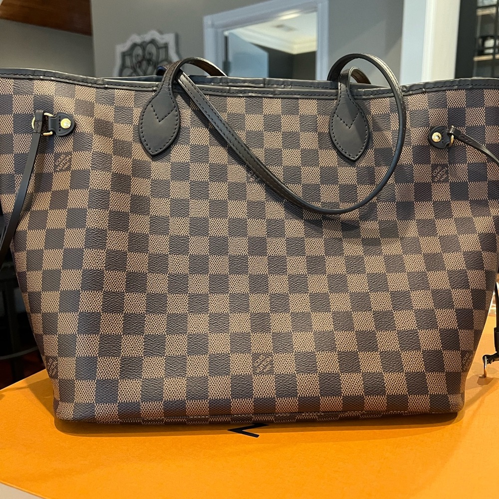 Louis Vuitton Neverfull MM